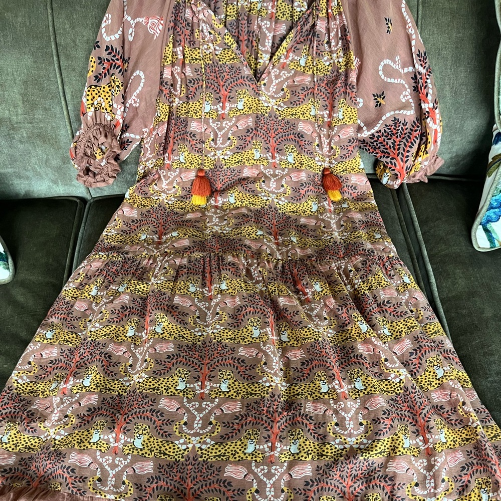 Printfresh Short Sleeve Tiered Dress: Cheetah Print in Mushroom